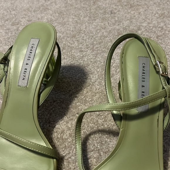 Charles & Keith Sandals - Green - EU 41 - Great condition - Picture 3 of 6